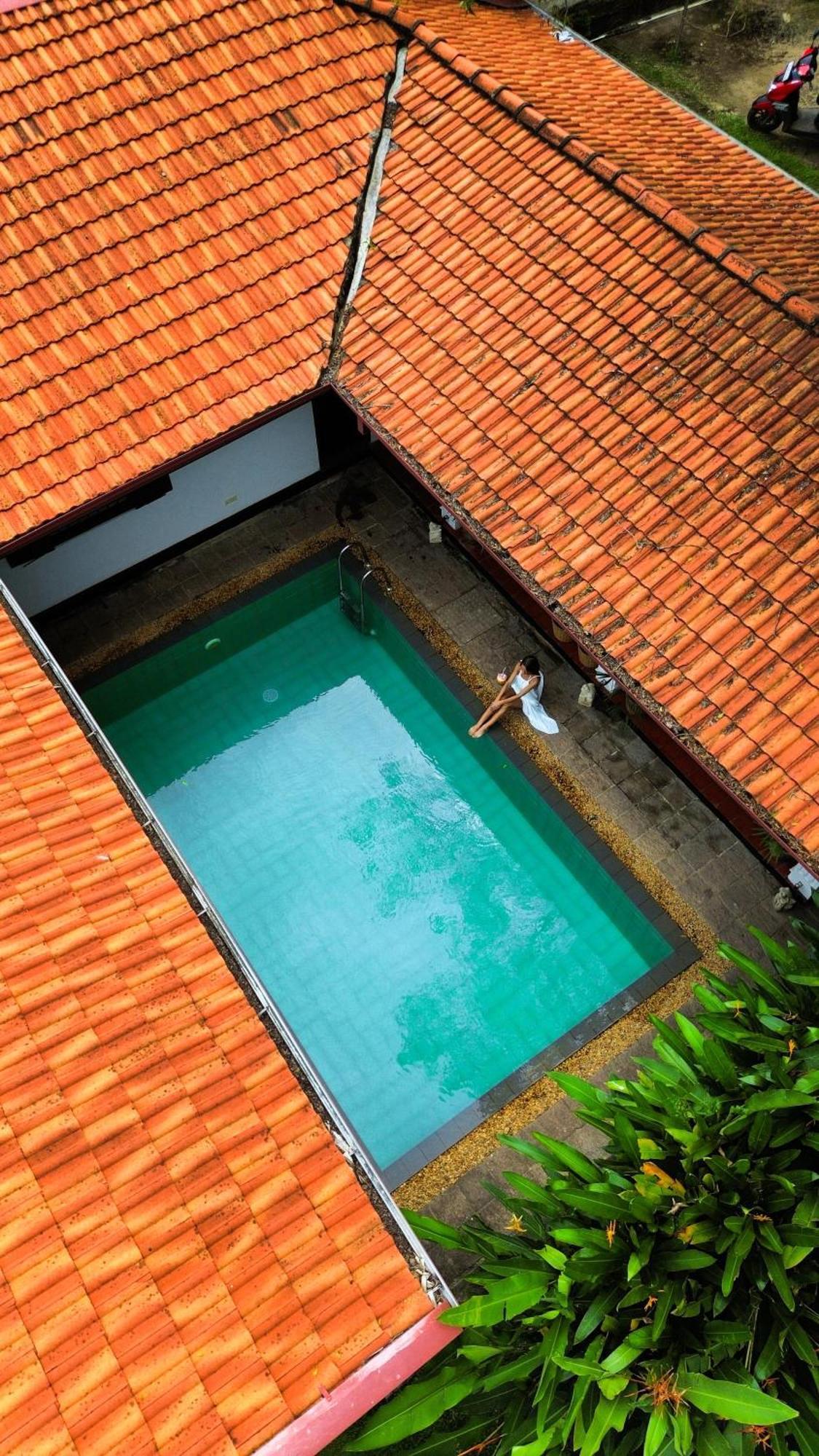 Satiana Tangalle Bagian luar foto
